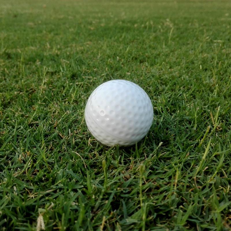 Golf-Ball-Clock-Keychain-Precise-Durable-Back-on-Grass